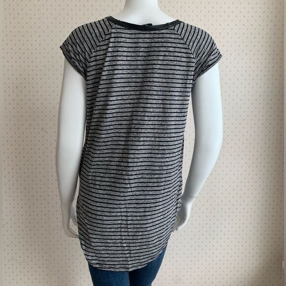 Dorothy Perkins Lightweight Gray Black Pinstripe Cap Sleeve T Shirt sz Small PW2 - Picture 5 of 9